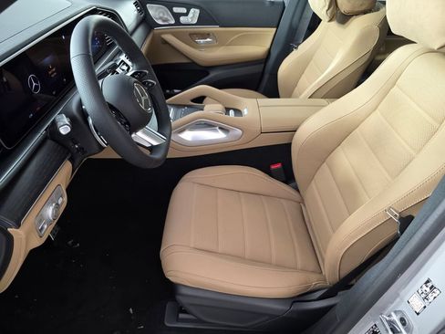New 2026 Mercedes-Benz GLS 450 4MATIC image 6