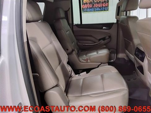 Used 2017 GMC Yukon XL SLT w/ Open Road Package image 16