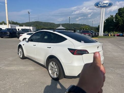 Used 2022 Tesla Model Y Long Range AWD/4WD image 5