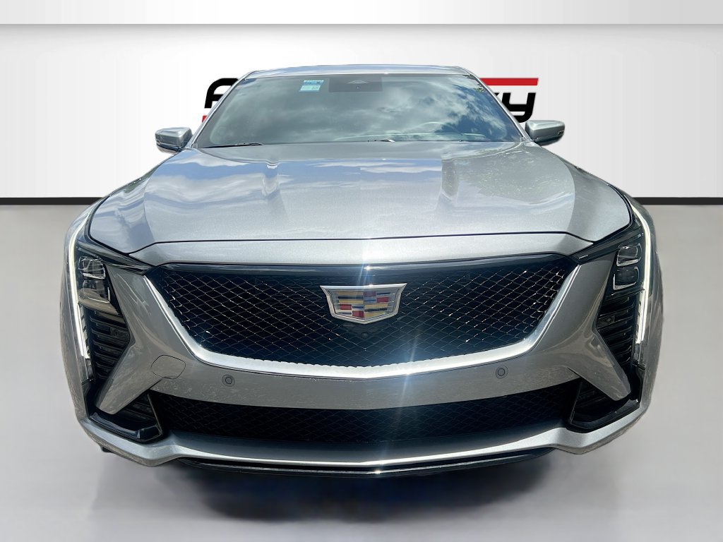Used 2025 Cadillac CT5 V w/ Technology Package RWD image 2