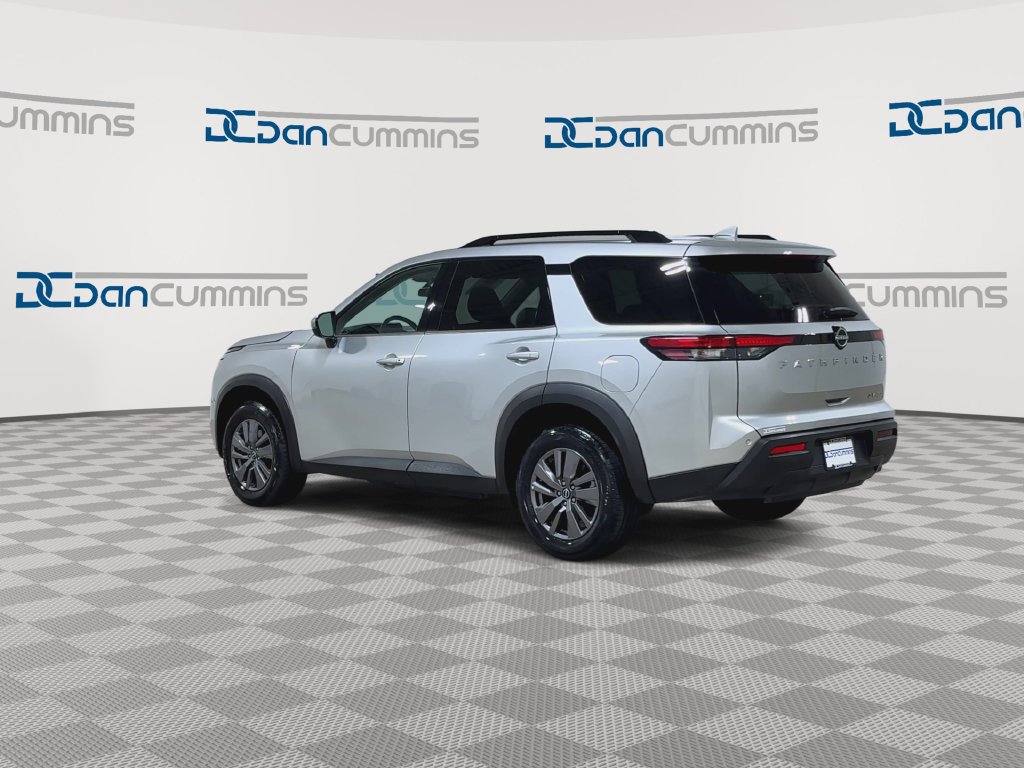 Used 2024 Nissan Pathfinder SV AWD/4WD image 6