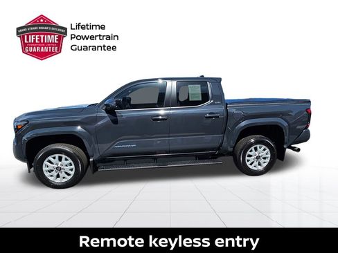 Used 2026 Toyota Tacoma SR5 image 2
