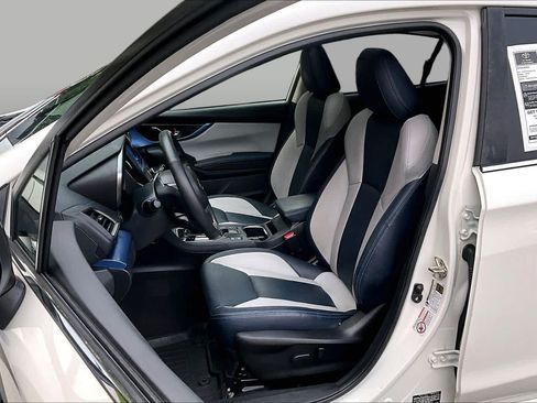 Used 2019 Subaru Crosstrek Hybrid w/ Moonroof Package w/Navigation AWD/4WD image 9
