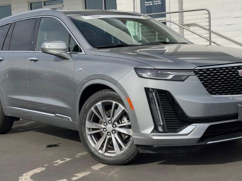 Certified 2024 Cadillac XT6 Premium Luxury image 2