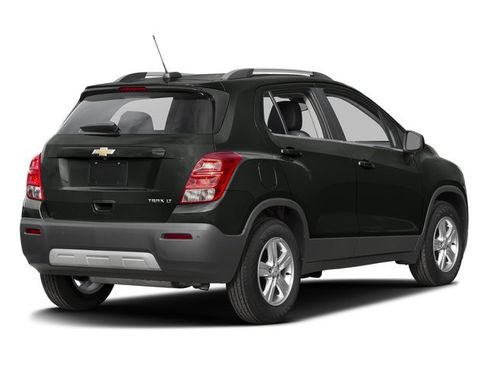 Used 2016 Chevrolet Trax LT w/ LT Convenience Package AWD/4WD image 2