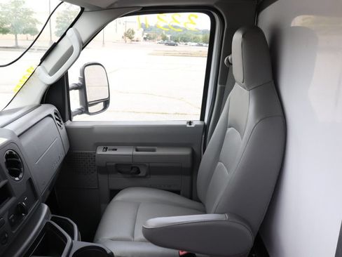 Used 2024 Ford E-350 and Econoline 350 Super Duty w/ Power Windows & Locks Group RWD image 14
