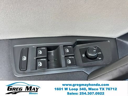 Used 2018 Volkswagen Tiguan S FWD image 25