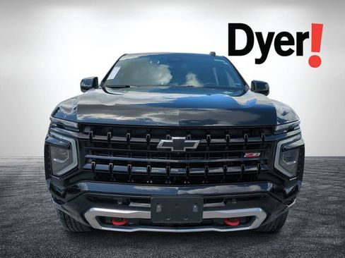 Used 2025 Chevrolet Suburban Z71 AWD/4WD image 9