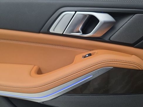 Used 2023 BMW X5 xDrive40i w/ Executive Package image 26