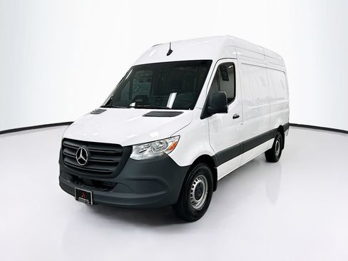 Certified 2025 Mercedes-Benz Sprinter 2500 image 3