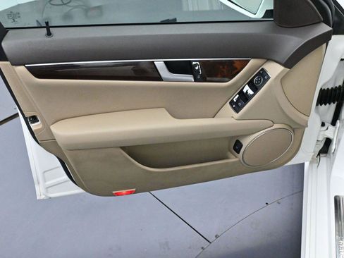 Used 2014 Mercedes-Benz C 250 Luxury image 10