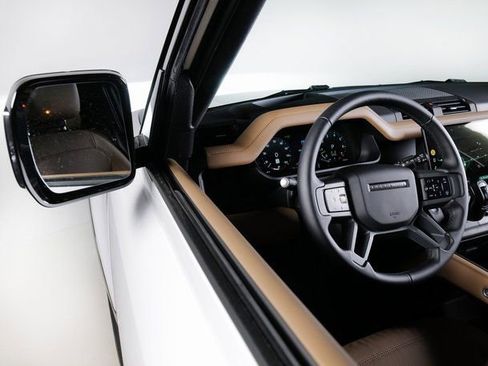 New 2026 Land Rover Defender 130 X-Dynamic SE image 26