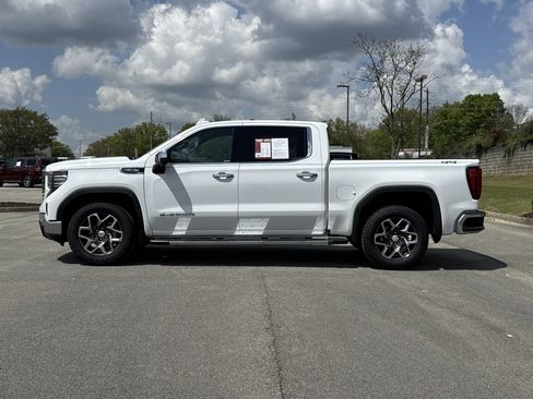 Used 2024 GMC Sierra 1500 SLT w/ SLT Premium Plus Package image 7