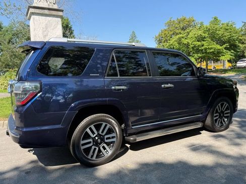 Used 2017 Toyota 4Runner Limited AWD/4WD image 7