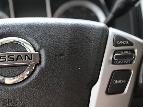 Used 2017 Nissan Titan SV image 19