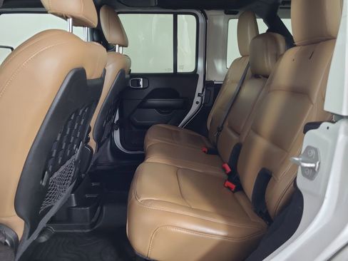 Used 2020 Jeep Wrangler Unlimited Rubicon AWD/4WD image 19