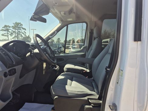 Used 2019 Ford Transit 350 XL image 10