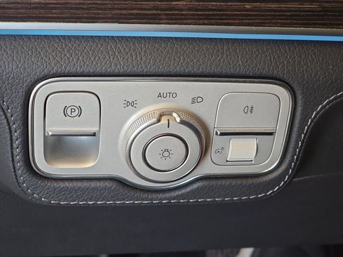 Used 2024 Mercedes-Benz GLS 450 4MATIC image 30