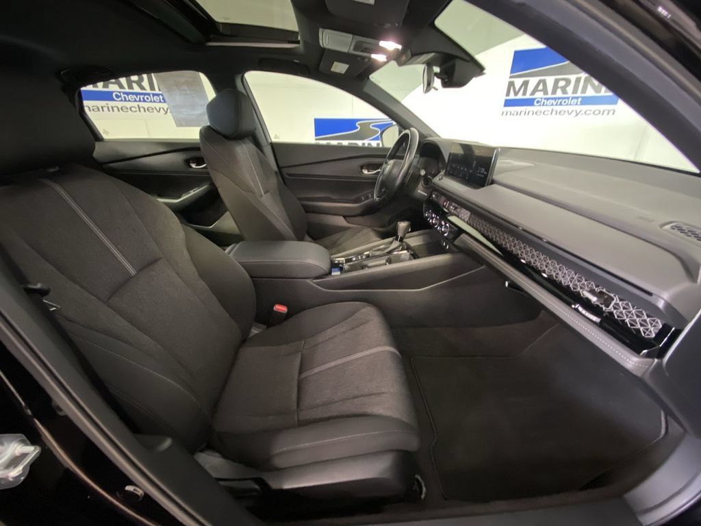 Used 2024 Honda Accord Sport image 32