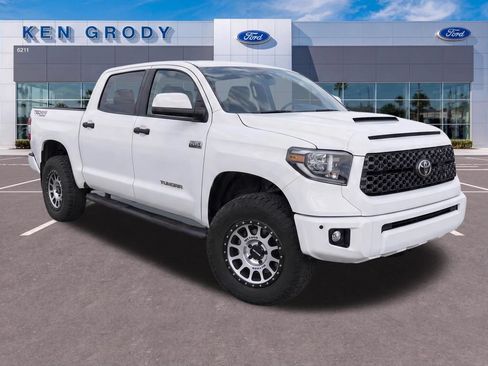 Used 2021 Toyota Tundra 4x4 CrewMax image 1