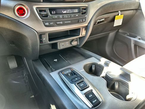 New 2026 Honda Ridgeline RTL image 16