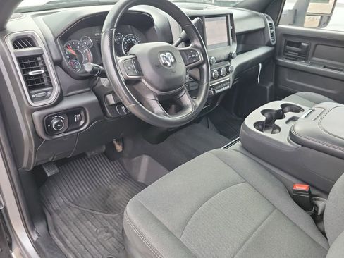 Used 2024 RAM 3500 Tradesman w/ Chrome Appearance Group AWD/4WD image 19