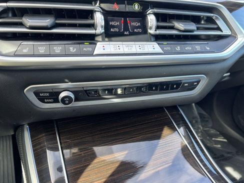 Used 2023 BMW X5 xDrive45e image 15