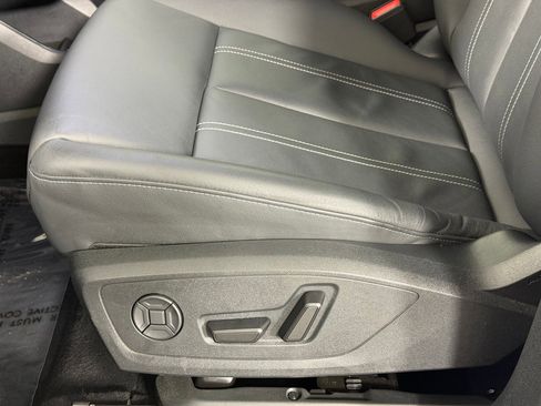 Used 2025 Audi Q4 e-tron Premium w/ Premium Plus RWD image 14