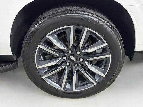 Used 2023 Cadillac Escalade ESV Sport w/ Touring Package RWD image 33