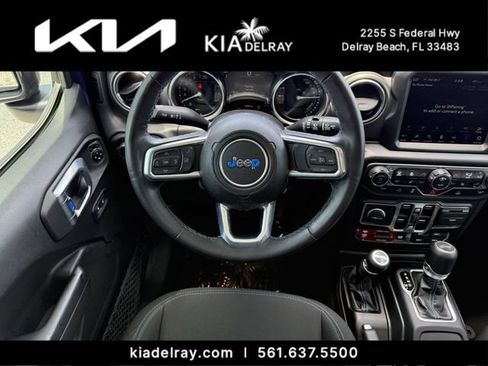 Used 2023 Jeep Wrangler Unlimited Rubicon 4xe w/ Cold Weather Group AWD/4WD image 13