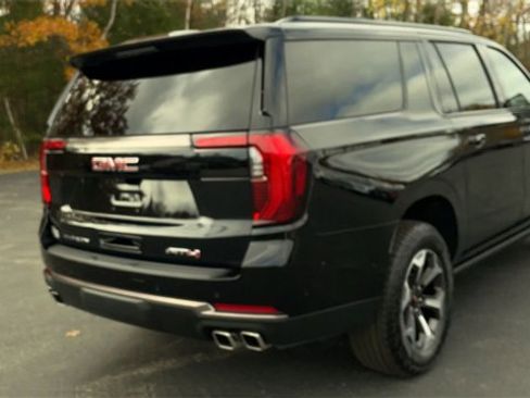 New 2026 GMC Yukon XL AT4 Ultimate w/ LPO, Illumination Package image 8