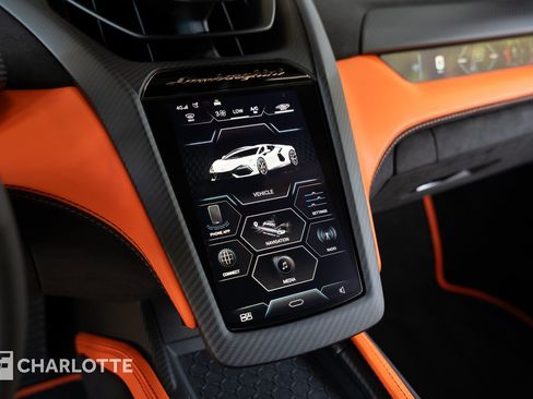 Used 2024 Lamborghini Revuelto AWD/4WD image 26