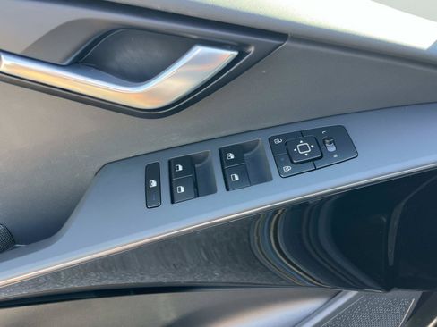Used 2024 Kia Niro Wind FWD image 28