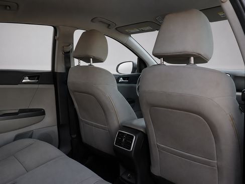 Used 2022 Kia Sportage LX FWD image 15