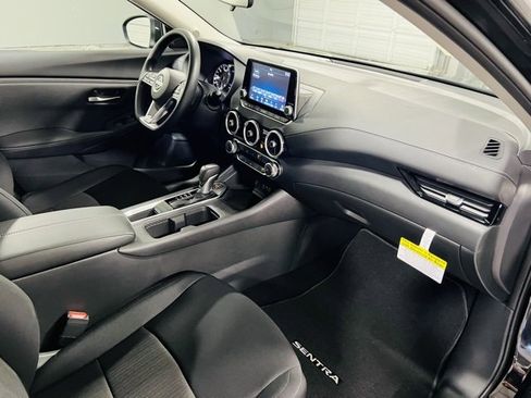 New 2025 Nissan Sentra SV image 30