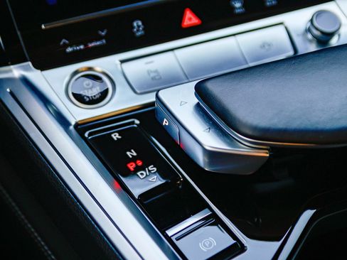 Used 2023 Audi e-tron Chronos w/ Chronos Package image 25