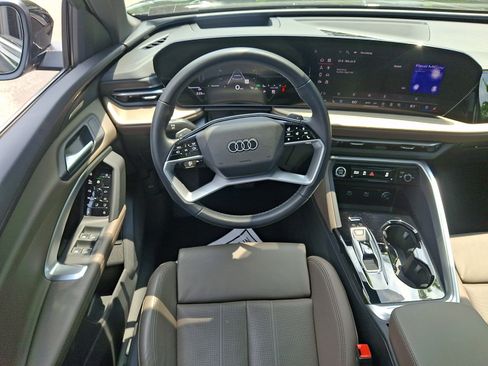 Certified 2025 Audi Q5 Premium w/ Premium Plus AWD/4WD image 11