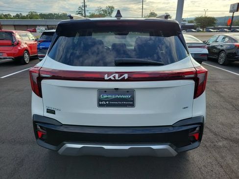 Certified 2025 Kia Seltos S AWD/4WD image 6