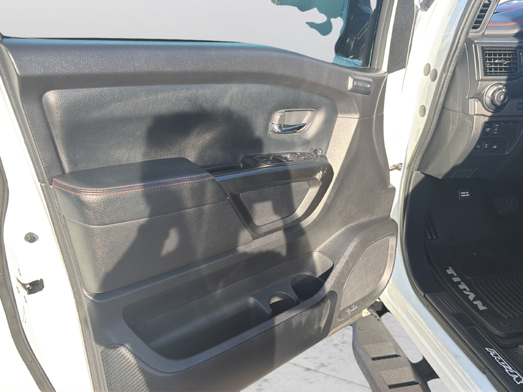 Used 2021 Nissan Titan PRO-4X w/ Pro-4x Convenience Package AWD/4WD image 29