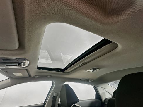Used 2025 Hyundai Elantra SEL FWD image 26