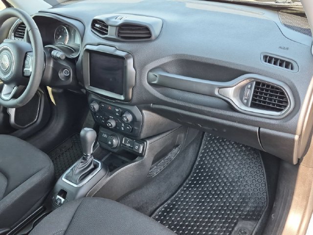Used 2023 Jeep Renegade Latitude AWD/4WD image 21