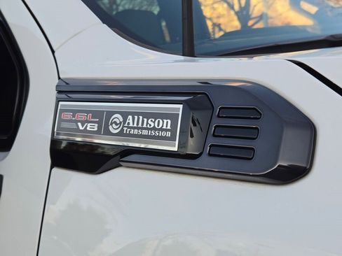 Used 2024 GMC Sierra 2500 AT4 w/ AT4 Premium Plus Package image 6