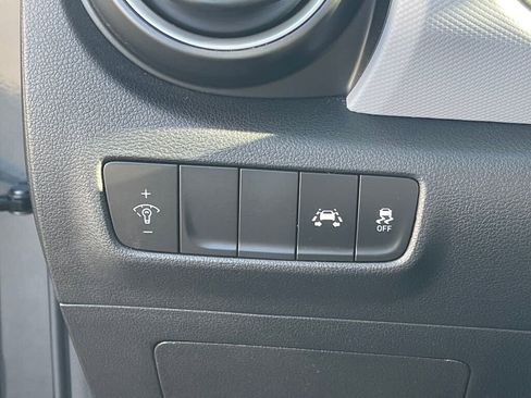 Used 2020 Hyundai Kona SE AWD/4WD image 18