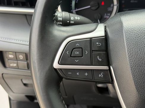 Used 2023 Toyota Highlander XSE image 15