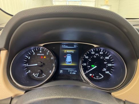 Used 2016 Nissan Rogue S FWD image 34