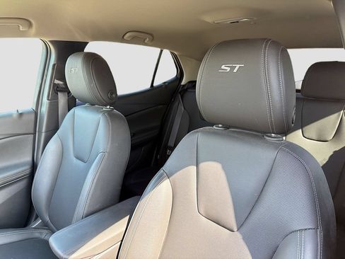 Used 2024 Buick Encore GX Sport Touring FWD image 12