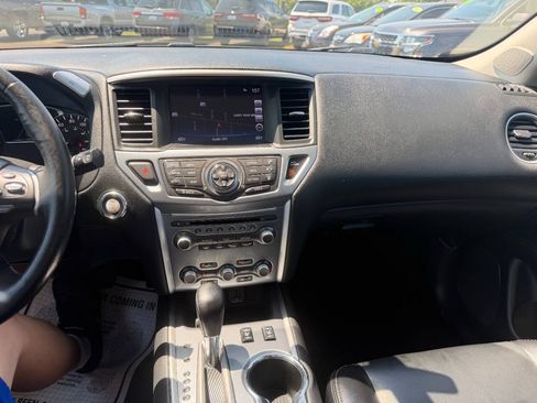 Used 2018 Nissan Pathfinder SL w/ SL Premium Package AWD/4WD image 29