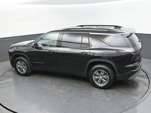 Certified 2025 Chevrolet Traverse LT image 36