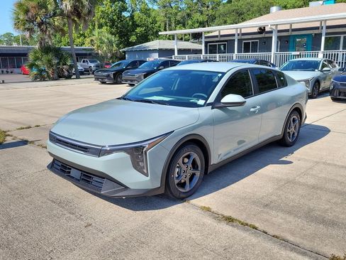 New 2026 Kia K4 FWD image 3