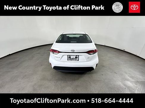 Used 2024 Toyota Corolla LE FWD image 4